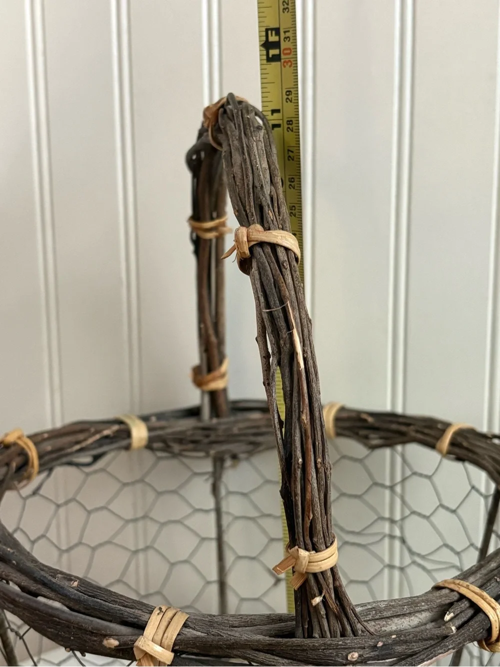 Vintage Wicker & Chicken Wire Rustic Basket Egg Gathering Garden Primitive VTG